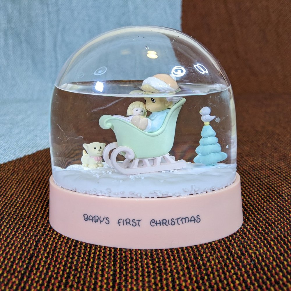Vintage Baby's First Christmas Snow Globe Precious Moments 1990